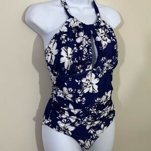B 2 Prity sz med 1 piece swimsuit in a blue & white beachy look Nearly new